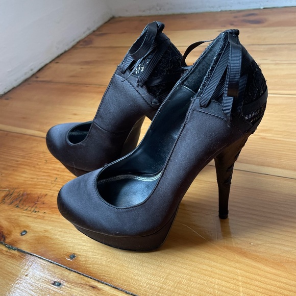 Bakers Shoes 7 Bakers Black Satin Platform Heels Glitter Detail